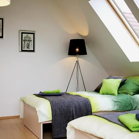 Апартаменты Phoebe 13 Old Town