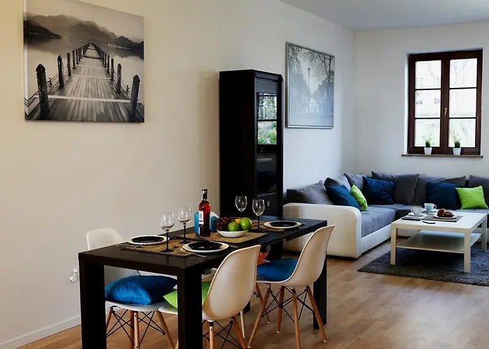 Phoebe 13 Old Town * Щецин