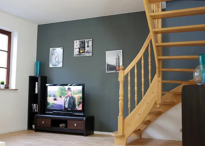 Phoebe 13 Old Town *