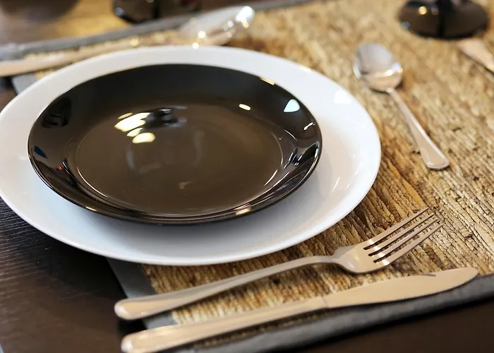 Phoebe 13 Old Town Апартаменты *