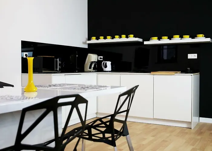 Апартаменты Phoebe 13 Old Town *